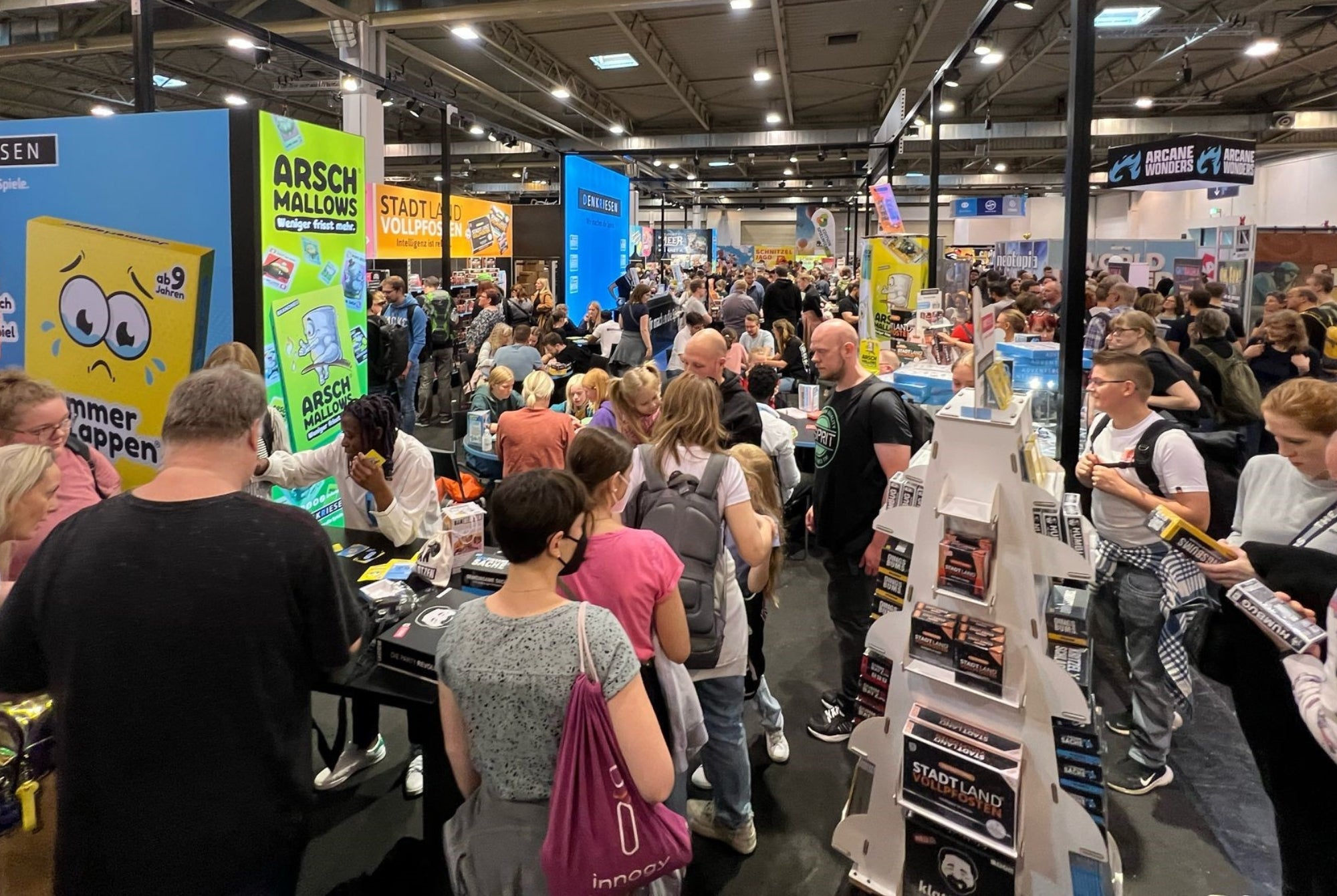 Spielspaß und Begeisterung: Die DENKRIESEN auf der SPIEL' 23 in Essen